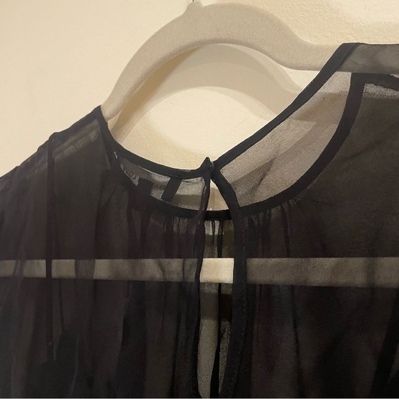 Generation Love Abella Silk Puff Sleeve Top NWT Medium - Picture 7 of 9